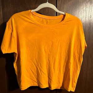 Lululemon crop tee